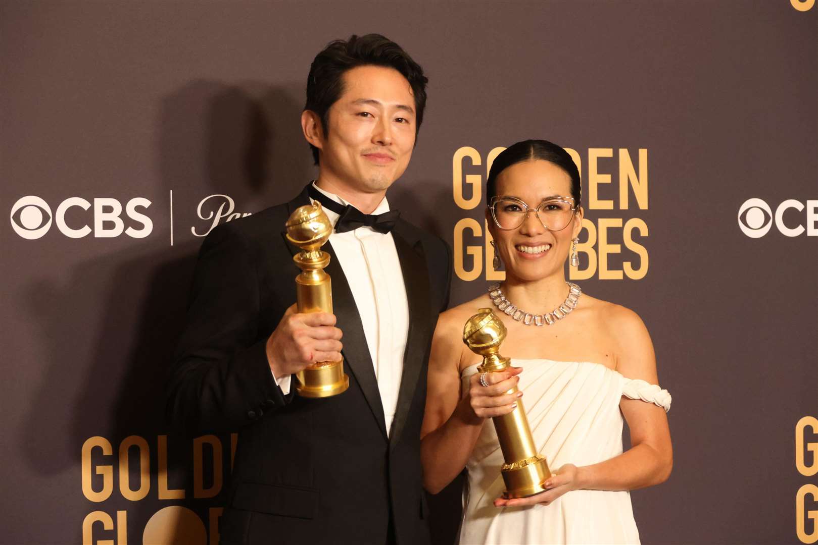 Steven Yeun and Ali Wong at the Golden Globes 2024 (Alamy/PA)