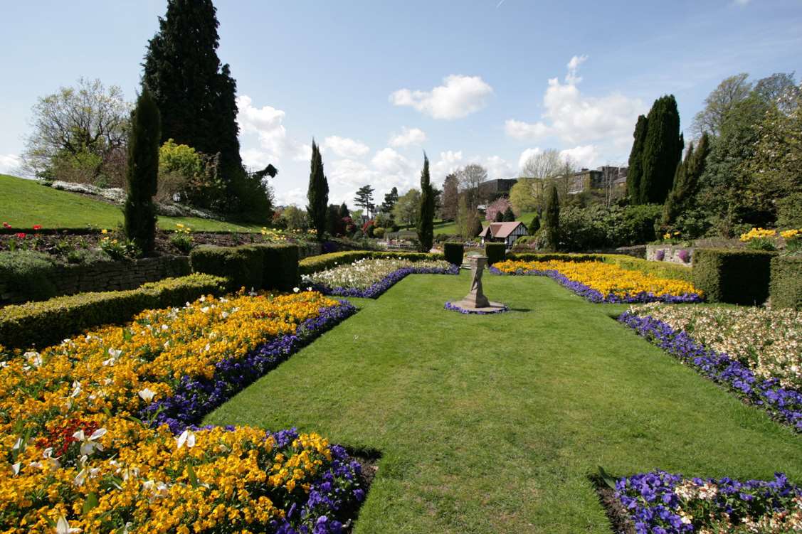 The Calverley Grounds in full bloom