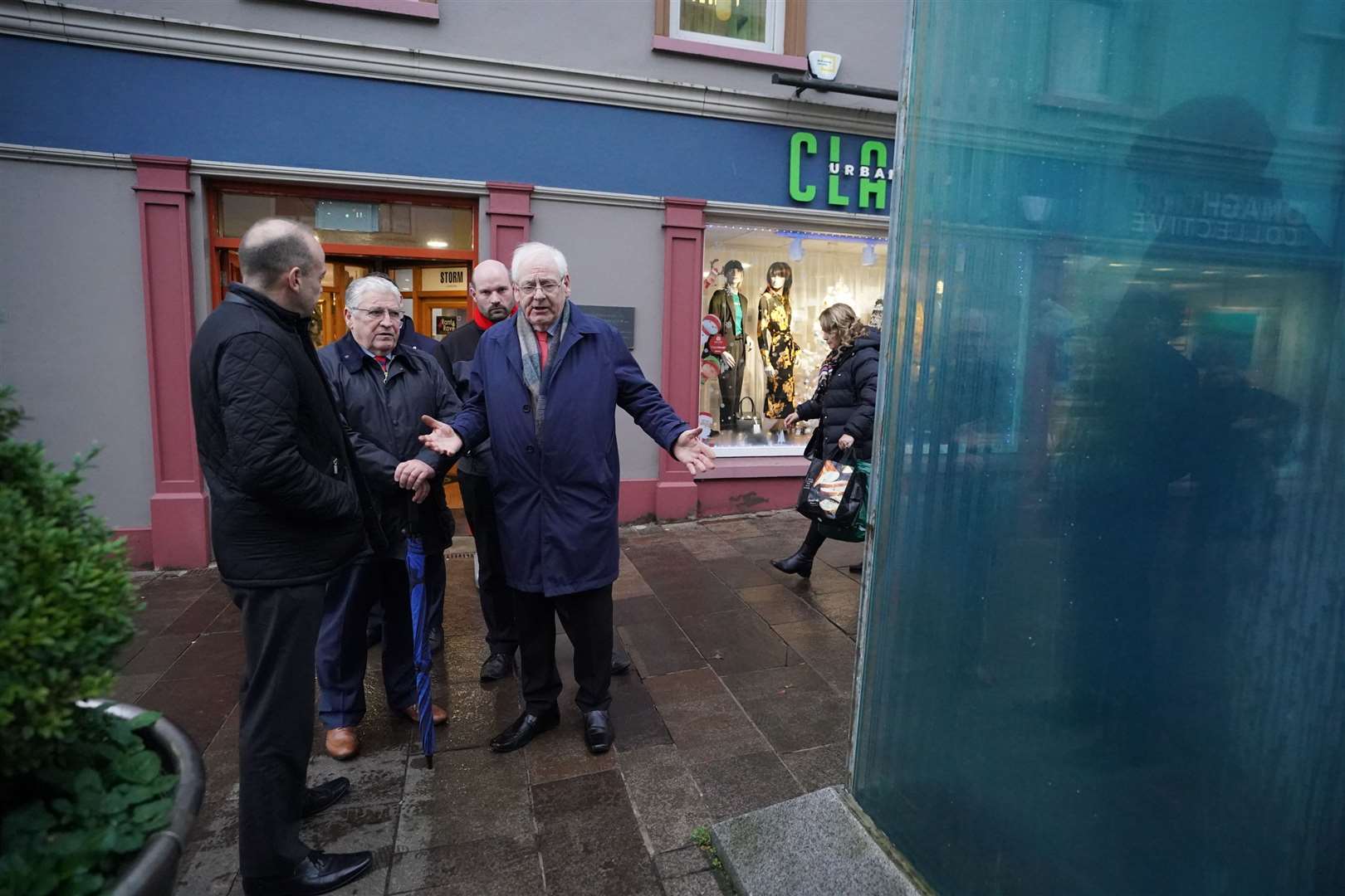 Northern Ireland Secretary Chris Heaton-Harris (left) with Stanley McCombe (centre), who lost his wife Ann, and Michael Gallagher, who lost his son Aiden (Niall Carson/PA)