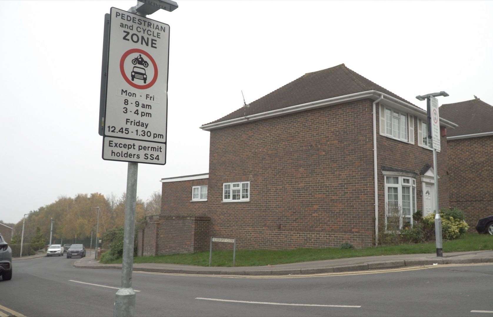 The School Streets scheme aims to improve safety of children walking to school