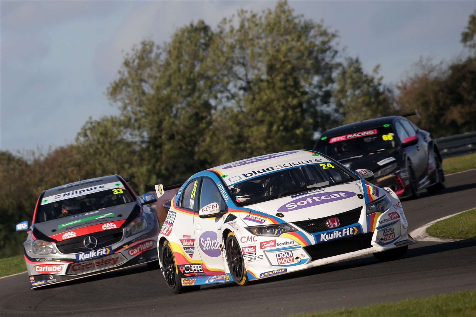 Hill, chased here by Adam Morgan at Snetterton, is two points shy of the Mercedes pilot in the overall standings. Picture: Jakob Ebrey Photography