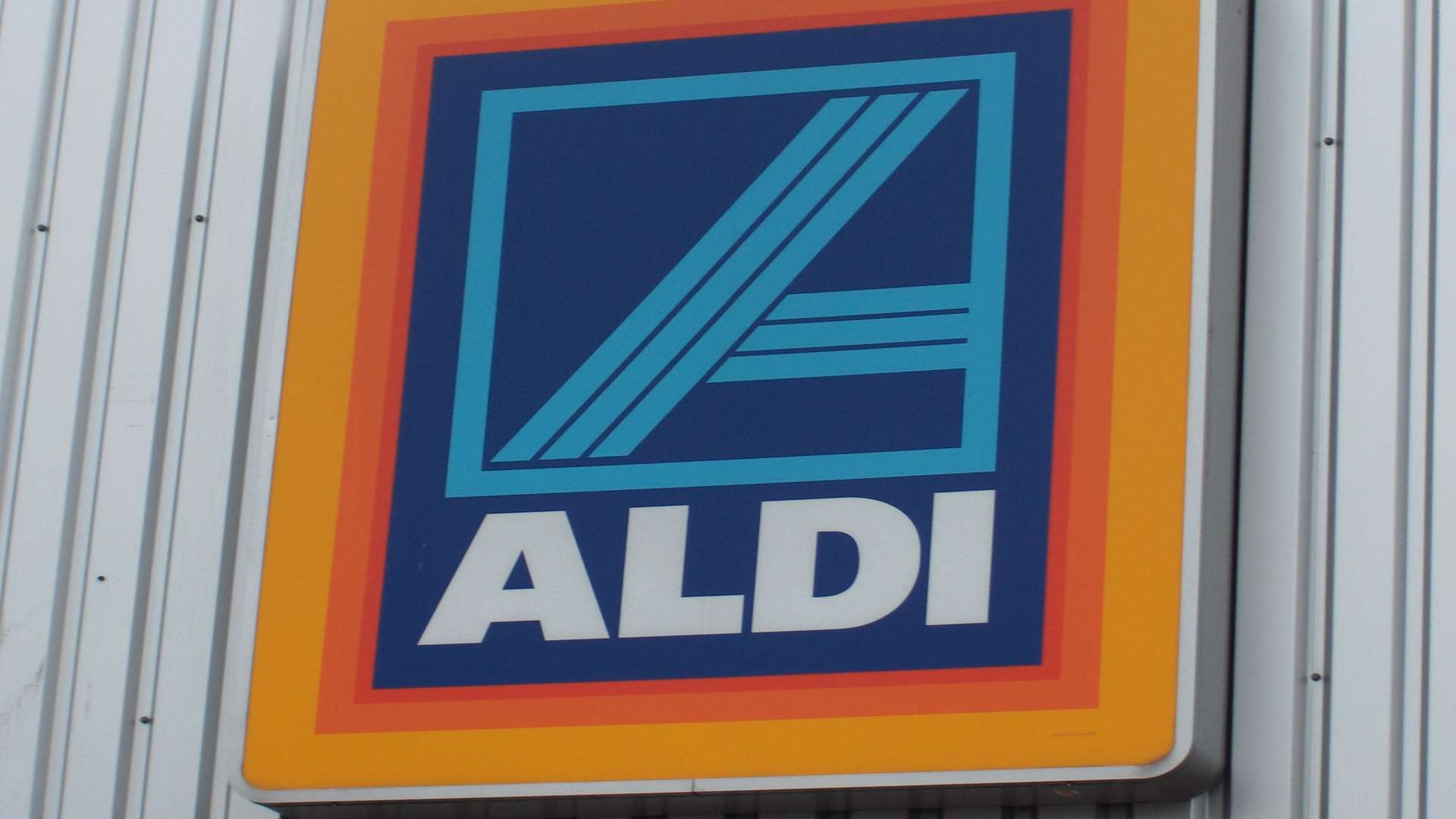 Aldi is hiring apprentices