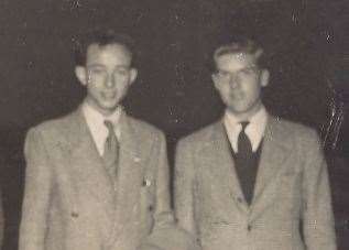 John Smith (right) and Cliff Skinner arrive in Tasmania in August 1950