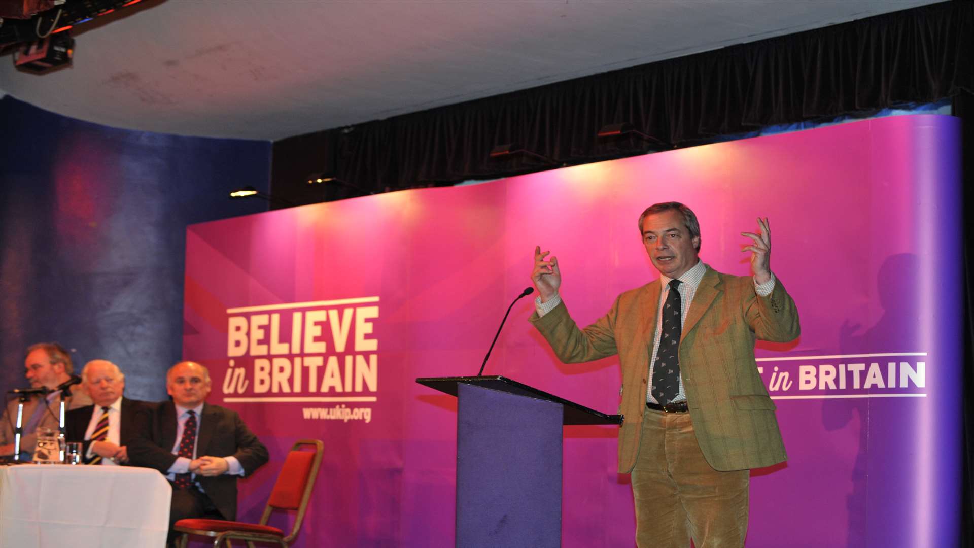 Ukip leader Nigel Farage addresses party rally in Margate