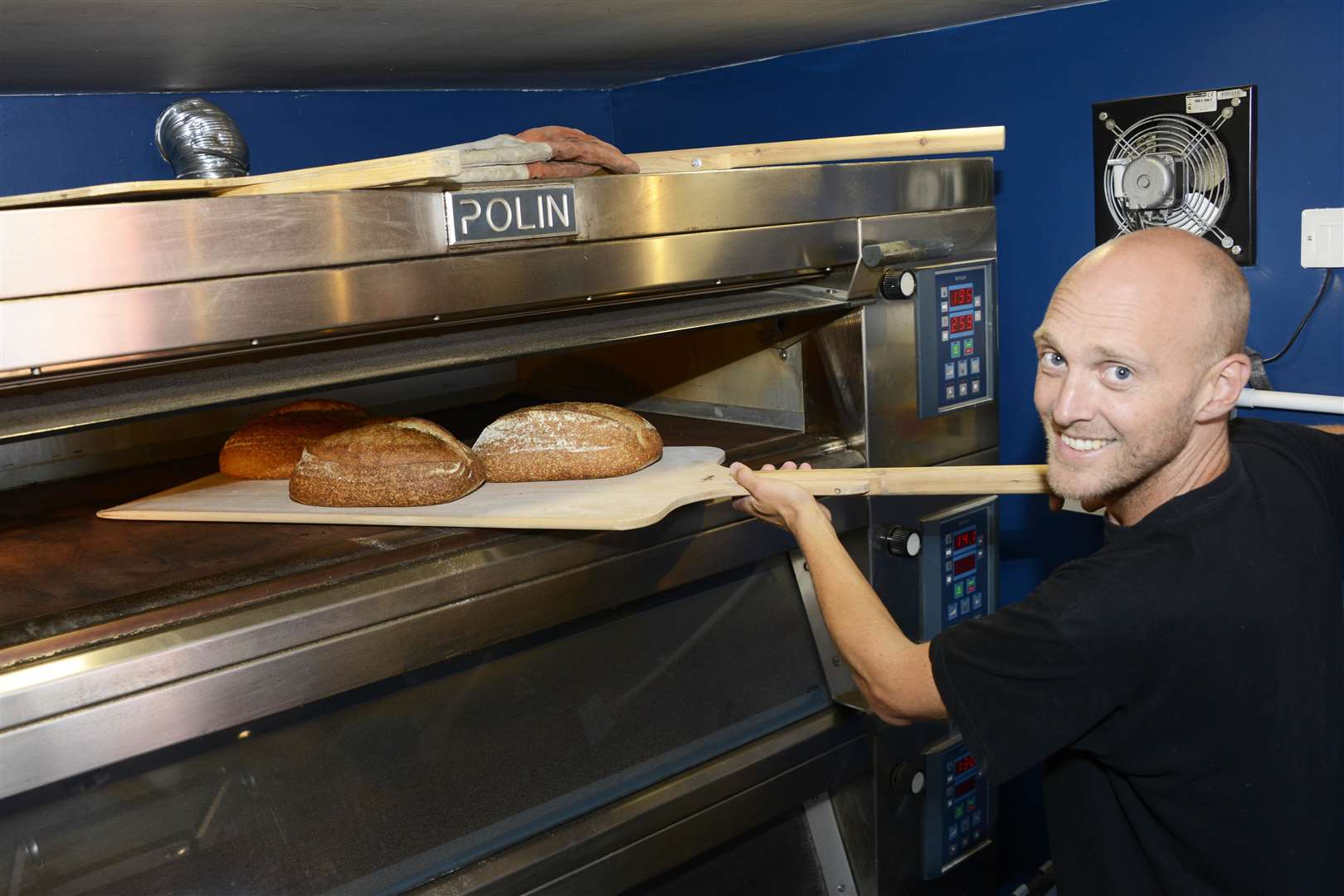 Folkestone Harbour Arm Docker Bakehouse and Brewery opens,Wes Burden with some fresh bread.Picture: Paul Amos. (3914950)