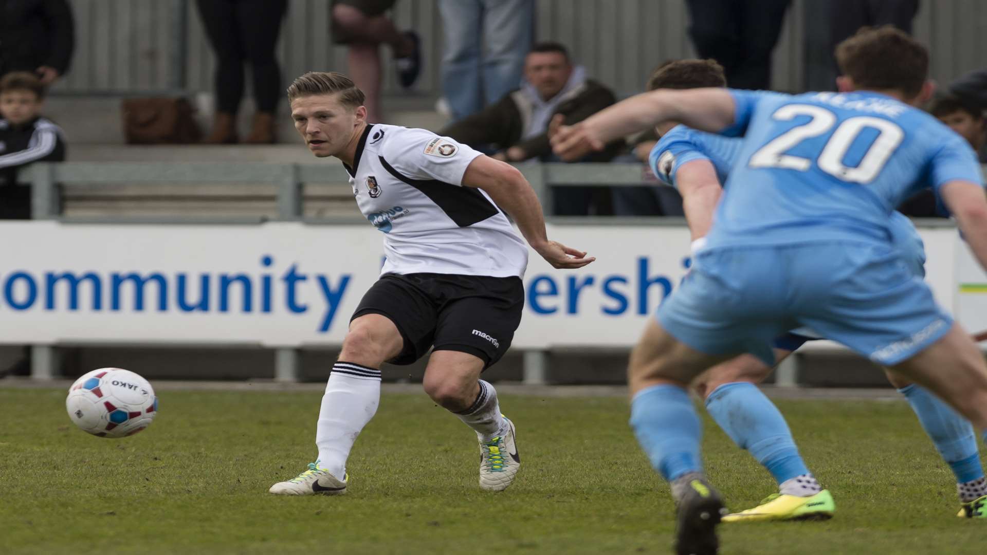 Dartford drew 0-0 with Lincoln City on the final day of the season Picture: Andy Payton