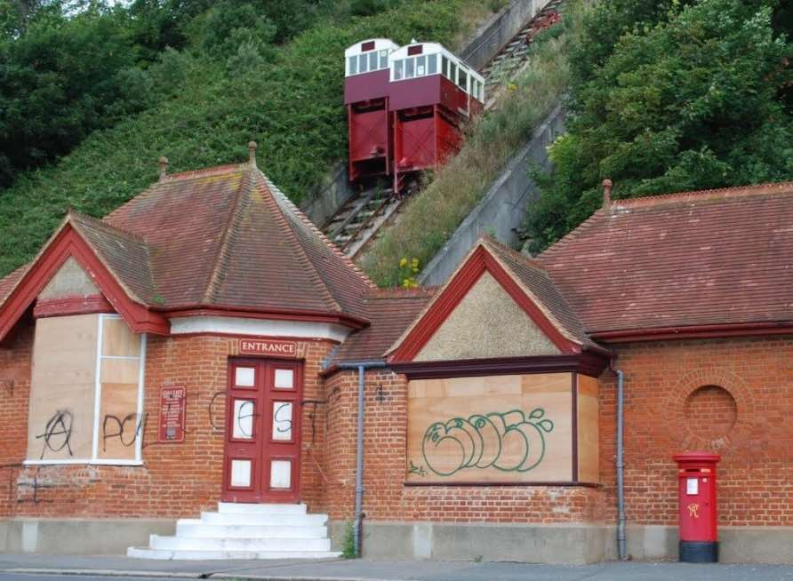 More graffiti has appeared on Folkestone’s Leas Lift