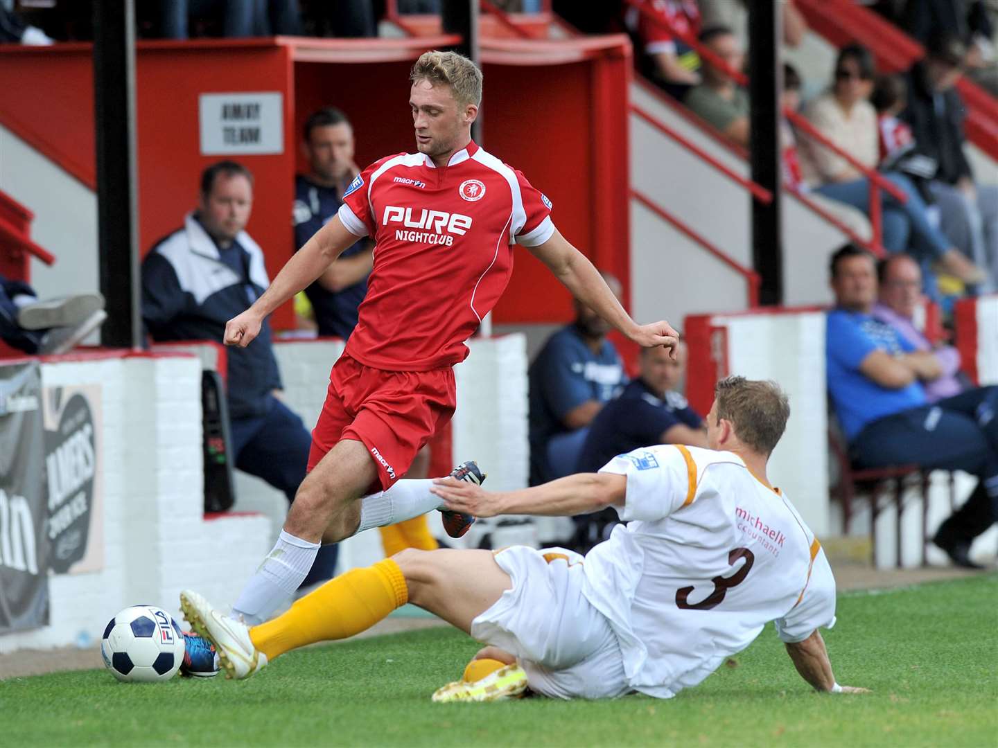 Fraser Franks on the ball Picture: Keith Gillard (34723780)