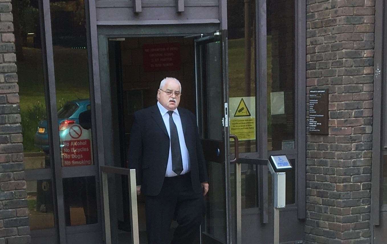 David Skinner leaves court (8260498)