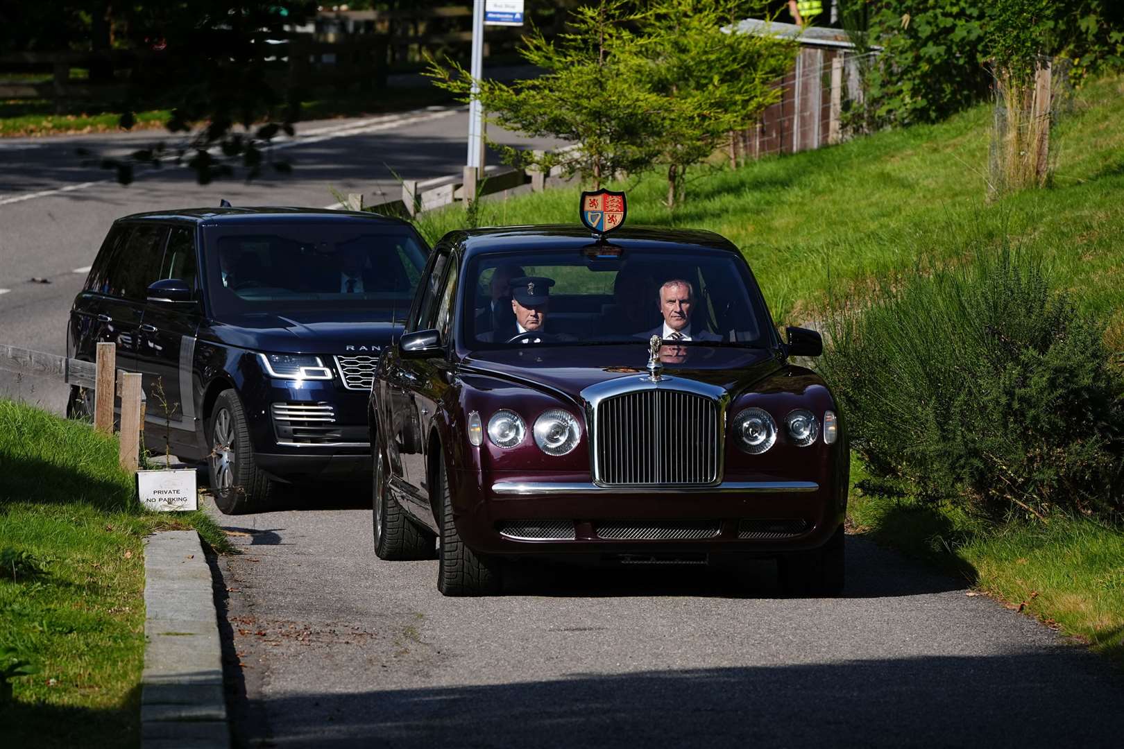 The King and Queen arrive at Crathie Kirk (Aaron Chown/PA)