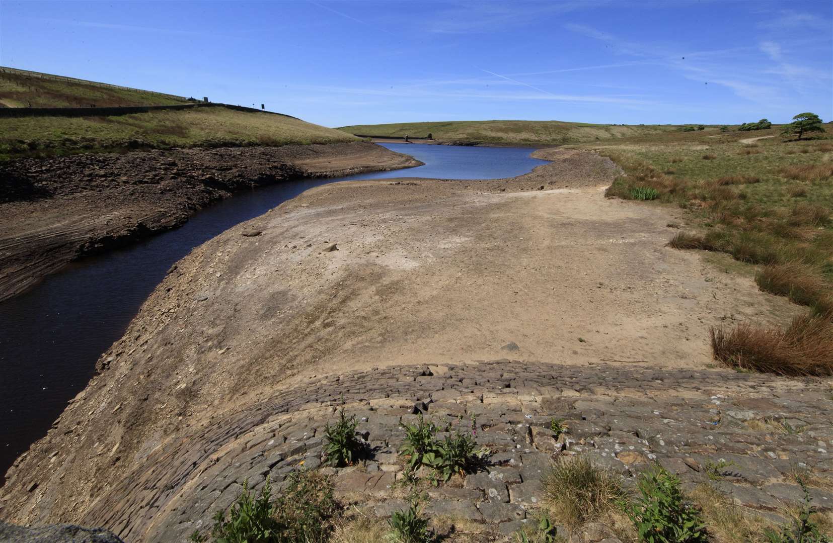 Dry banks at Dowry Reservoir in Oldham as some regions are on course for the driest May on record (Danny Lawson/PA Wire)