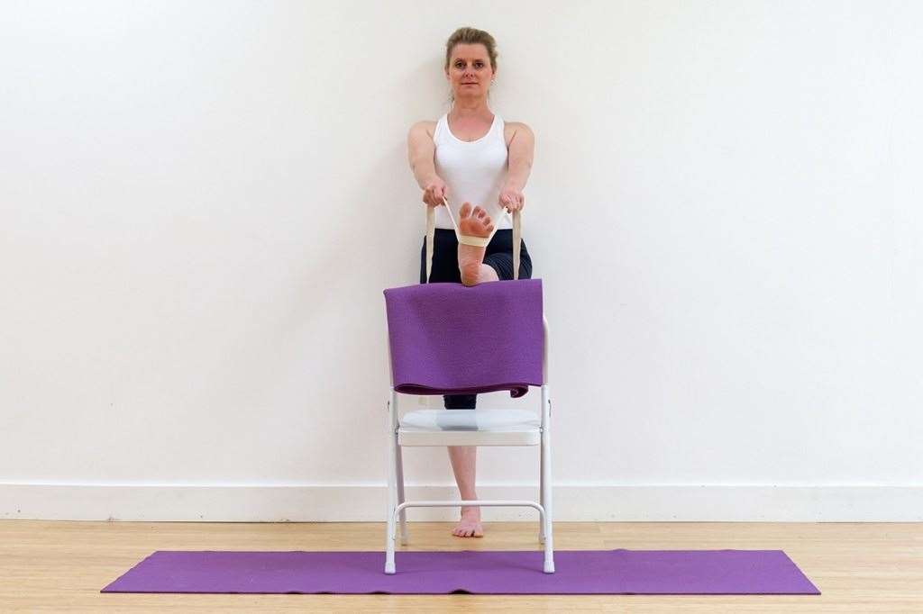 Yoga from Lin Craddock at Maidstone Yoga Centre - Leg lifts