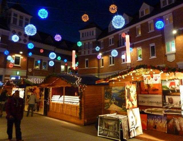 Canterbury Christmas lights and markets