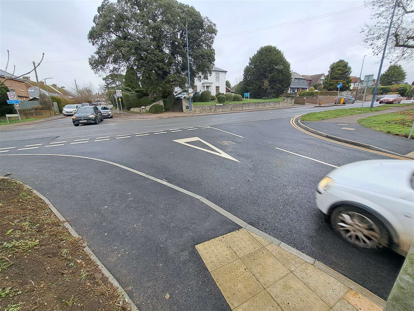 Searching for the turn-left lane