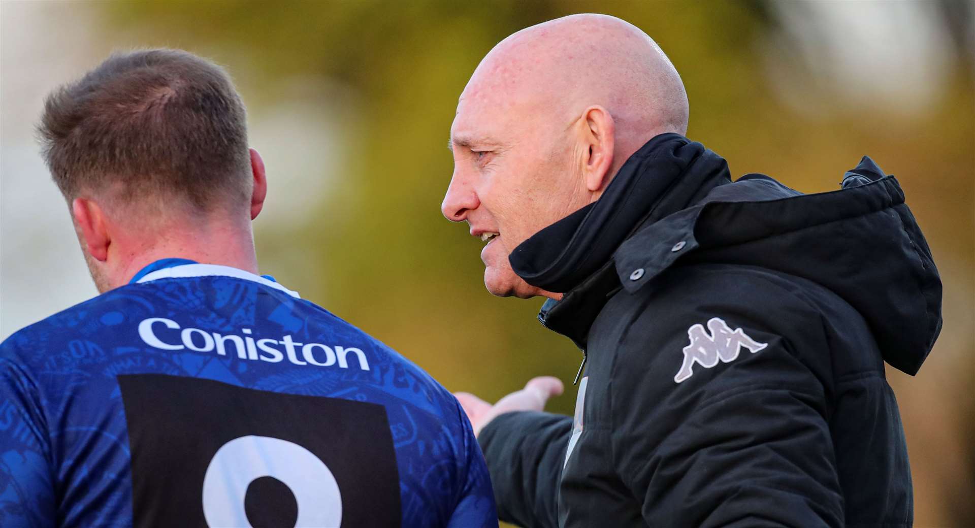 New Margate manager Mark Stimson speaks to skipper Sam Blackman. Picture: Oakley Photosport