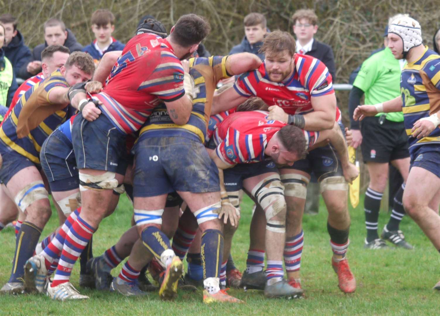 The Tonbridge Juddians pack head towards the tryline against Worthing. Picture: Adam Hookway