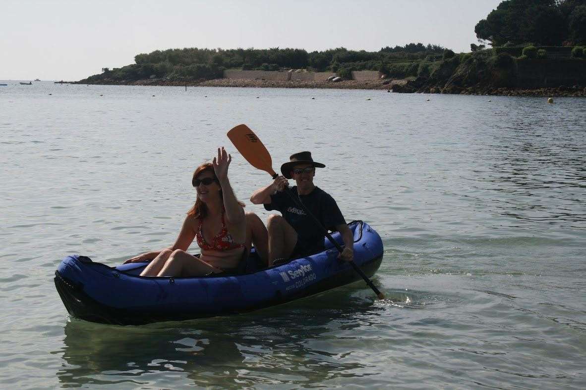 Wendy Hall with her brother Simon Rous (63563498)