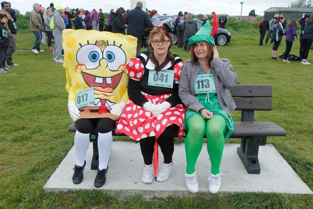 Nikki Vidler, Michaela Shepheard and Julie Stevens preparing for the 10-mile walk