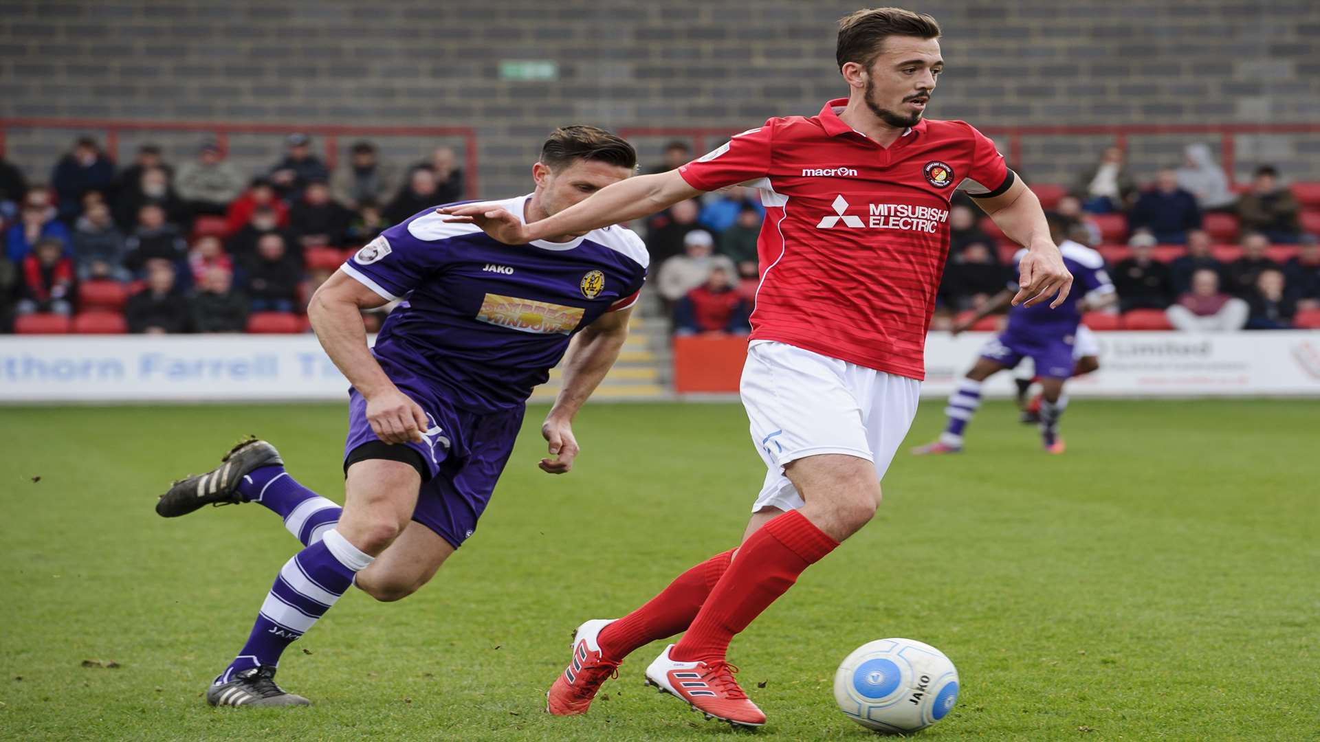 Jack Powell brings the ball forward for Fleet. Picture: Andy Payton