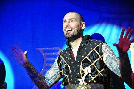 Shane Lynch stars in Aladdin at Sevenoaks' Stag Theatre