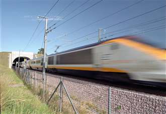 Eurostar and high speed trains suspended