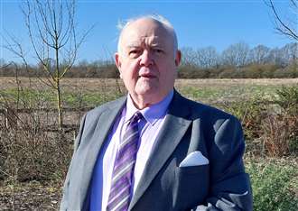 Council leader, 84, to quit