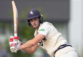 Late drama as Kent chase 373 for victory against Middlesex