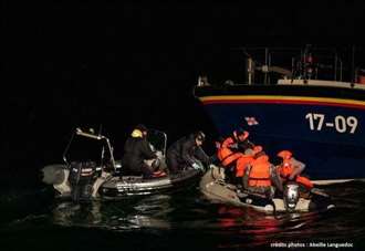 New migrant case - nine in boat