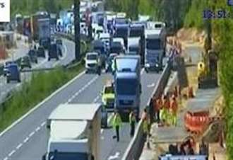Traffic stopped on M20 after crash