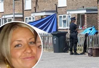 Mum 'who hid weapon' cleared of helping murder suspect