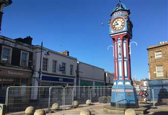 Clock tower to be removed from High Street next week