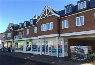 Brand new unit for let in seaside town