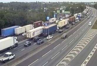 Hour-long queues on M25