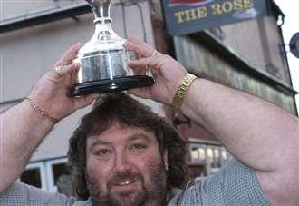 Darts legend and former Dartford publican Andy Fordham dies aged 59