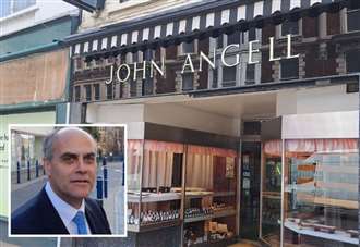 Town centre jewellers goes on market for first time in 89 years