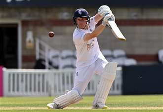 Kent pray for rain after batting collapses