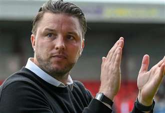A touch of class: Old bosses offer support to Gillingham’s new one