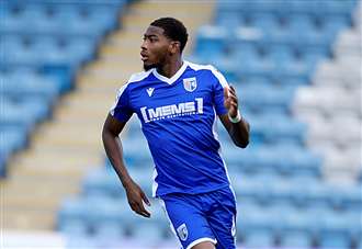 Gills set to face ex-loanee Medley after League 2 move