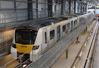 Thameslink service launch delayed again