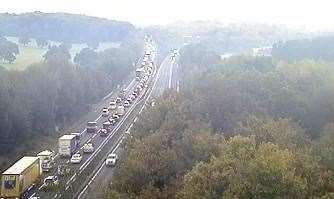 Lengthy delays on M26 and clockwise M25 after crash near Clacket Lane ...