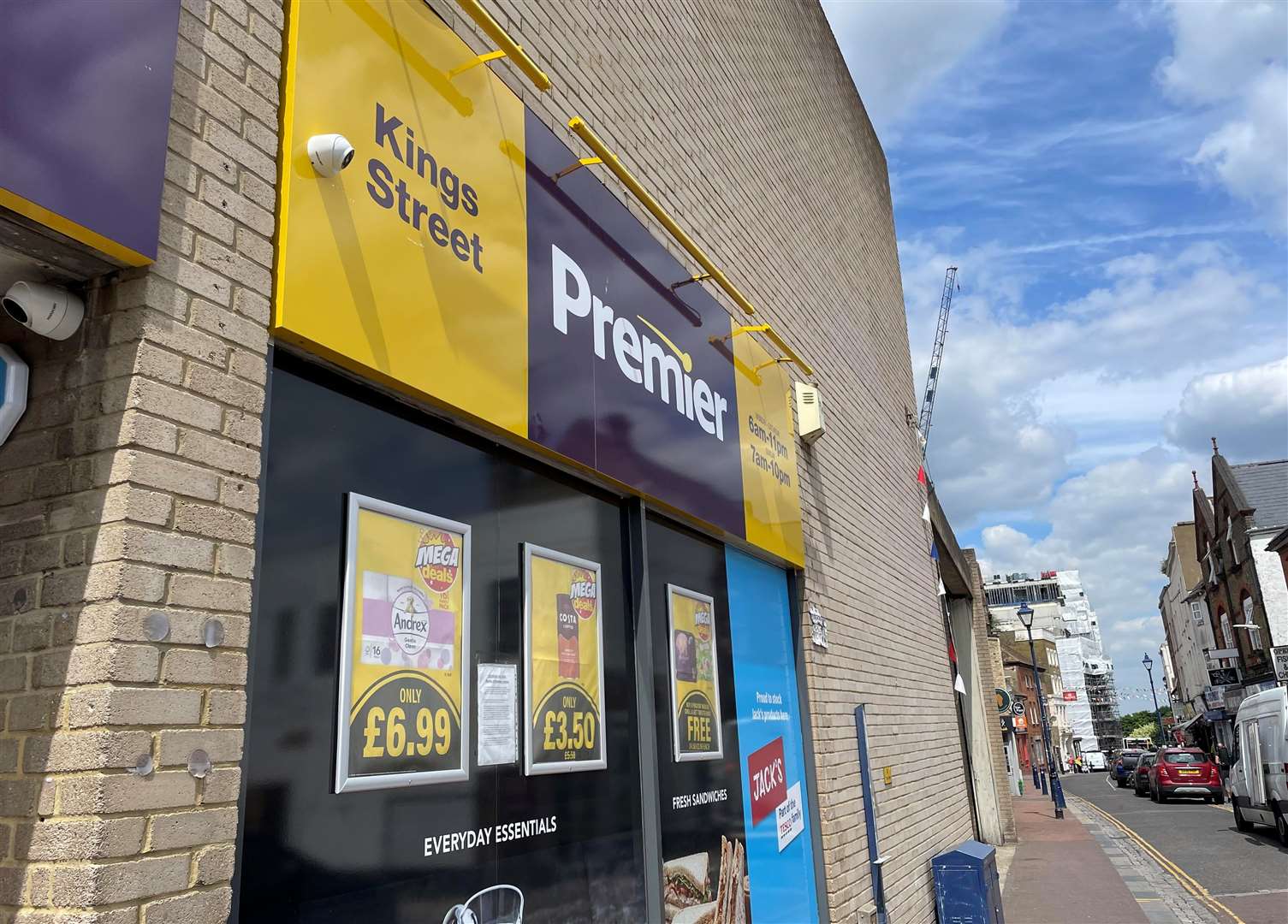 The shop sits on the corner of King Street and Queen Street in Gravesend town centre.