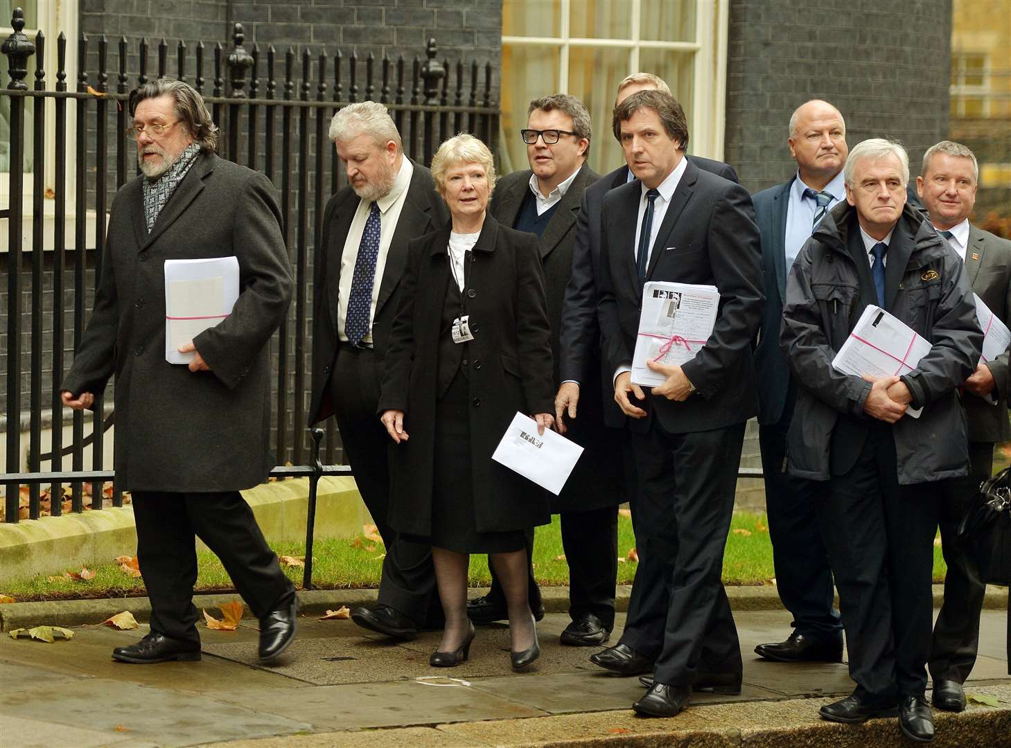 Ricky Tomlinson (left) with campaigners trying to quash the Shrewsbury 24’s convictions deliver a 100,000-signature petition to Downing Street in December 2013 (John Stillwell/PA)