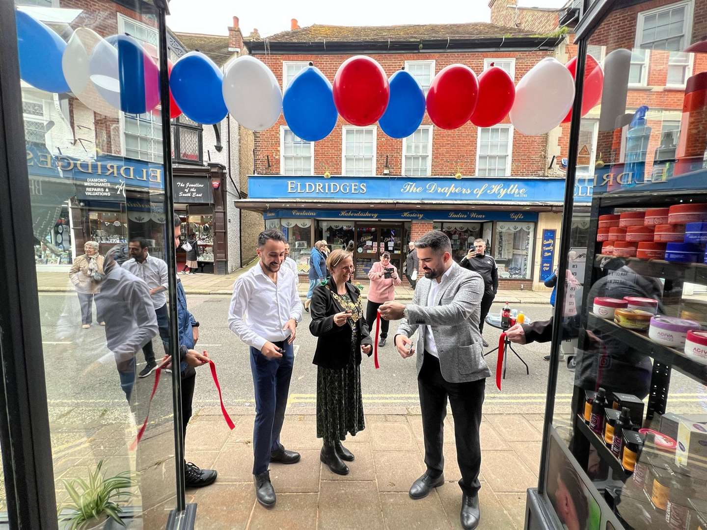 Mayor of Hythe Cllr Anita Jones cut the ribbon on opening day