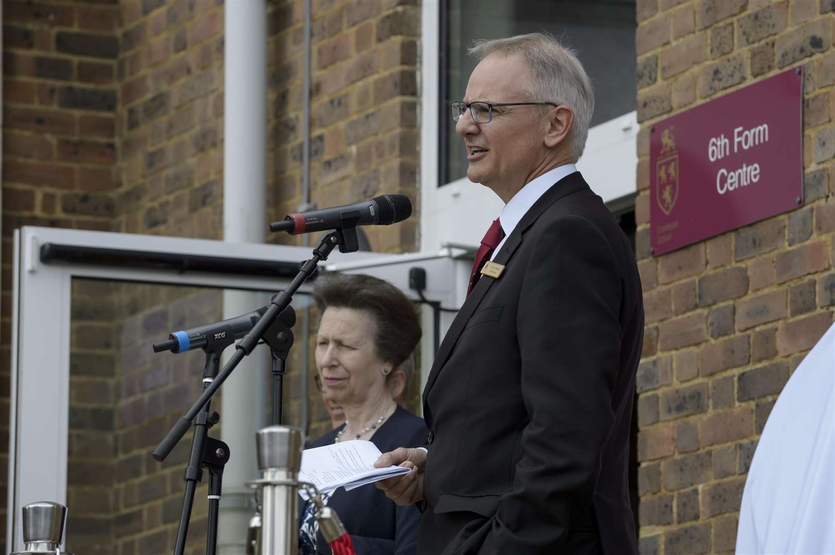 Headmaster John Weeds welcoming the Princess. Picture: Andy Payton. (2515401)