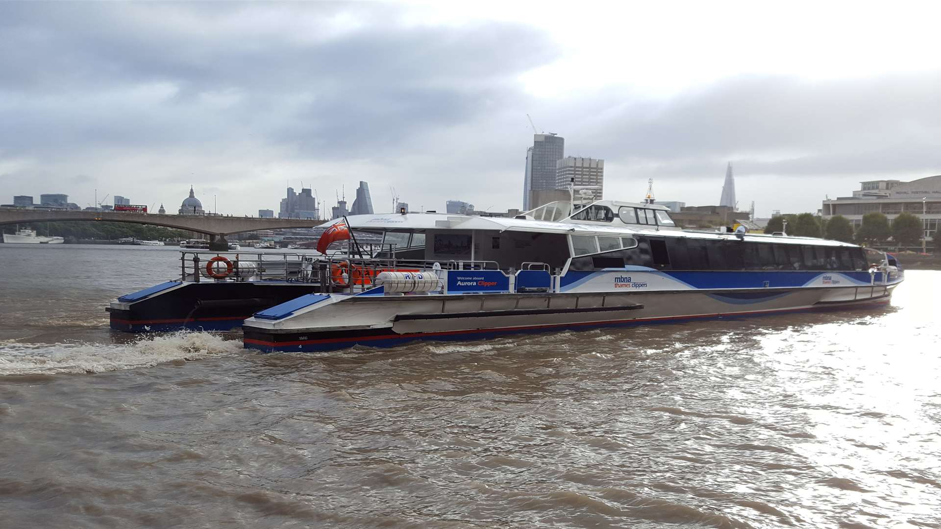 The clipper sails away after dropping its last passengers off in London