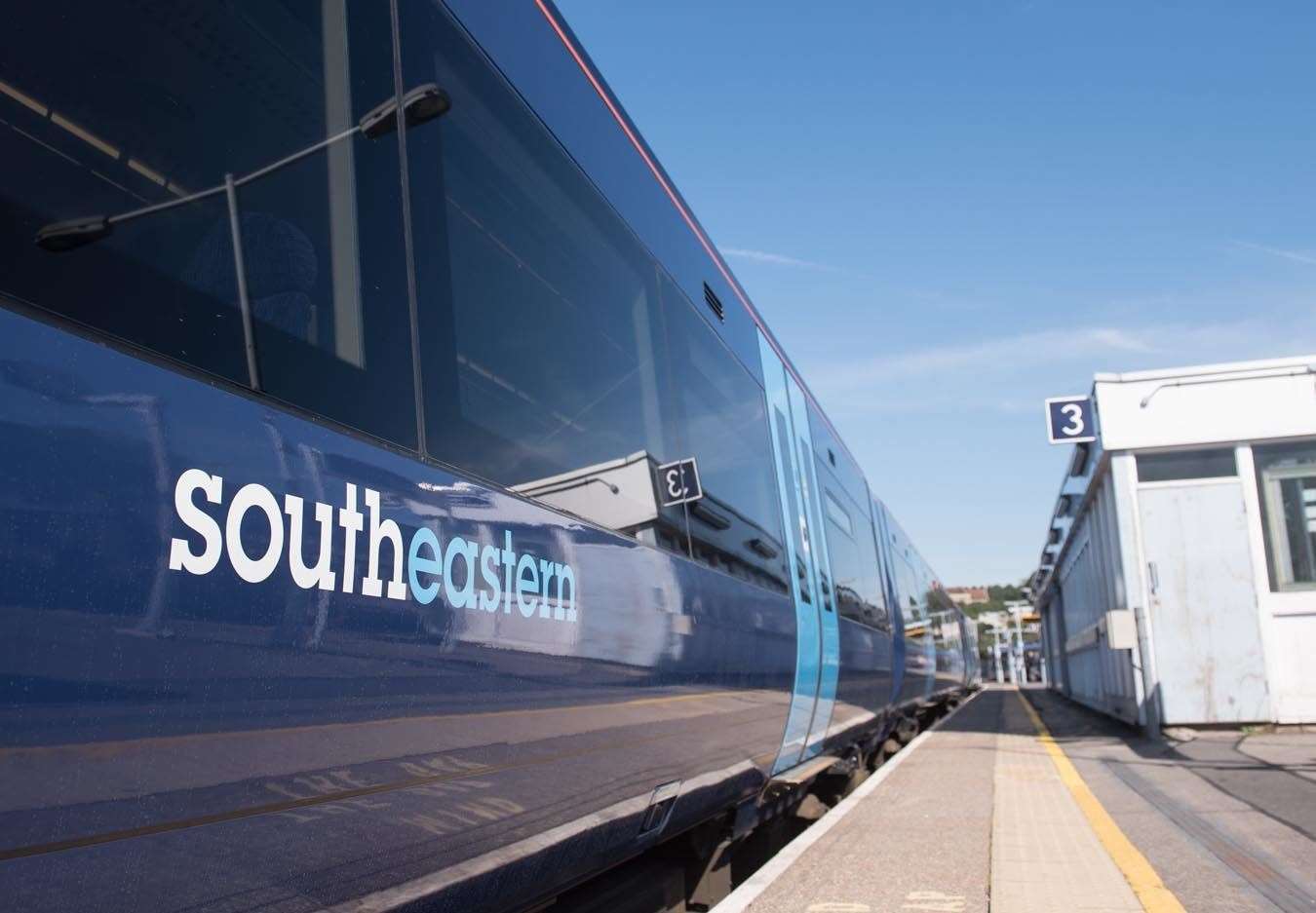 Many commuters missed their trains on Monday morning due to the broken ticket machine. Photo: Stock