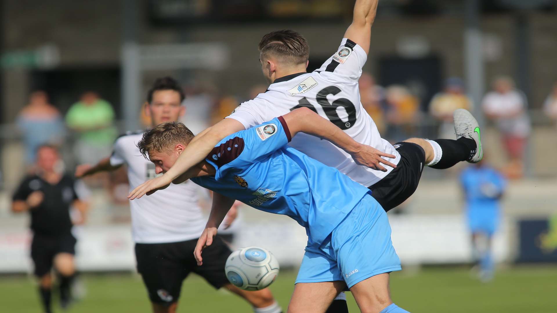 Andy Pugh gets in a tangle Picture: John Westhrop