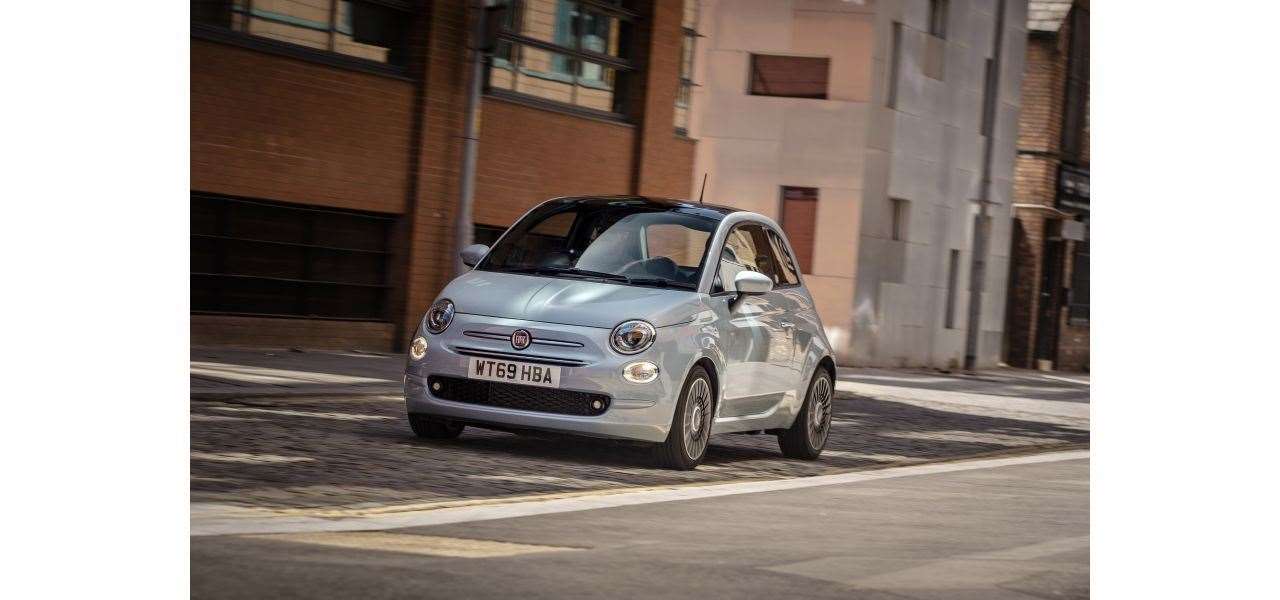 Fiat 500 Hybrid (47810388)