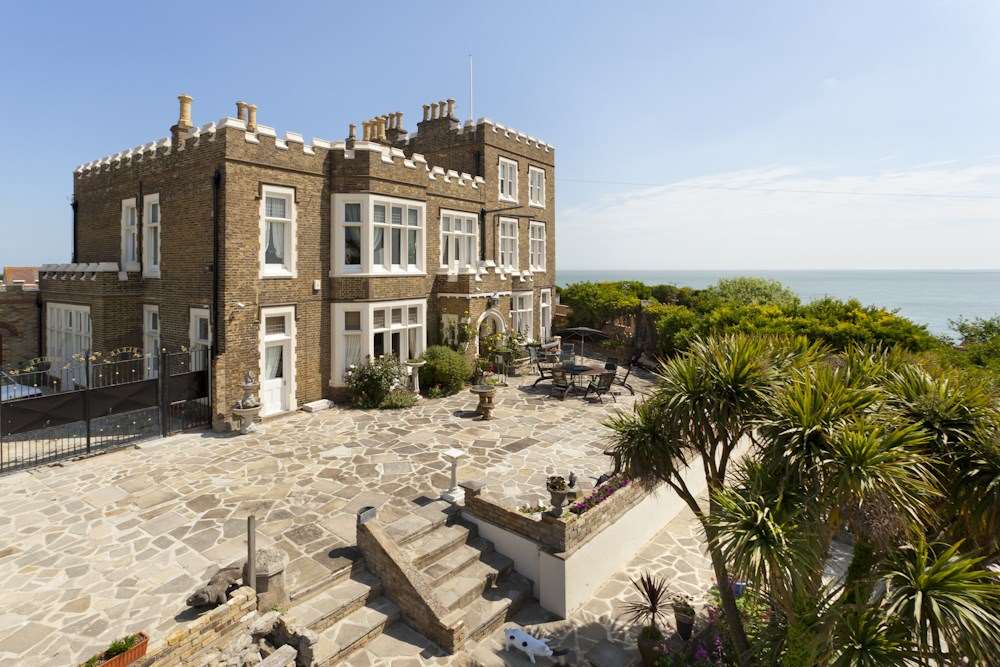 bleak-house-in-broadstairs-knocks-2m-off-asking-price-after-failing-to