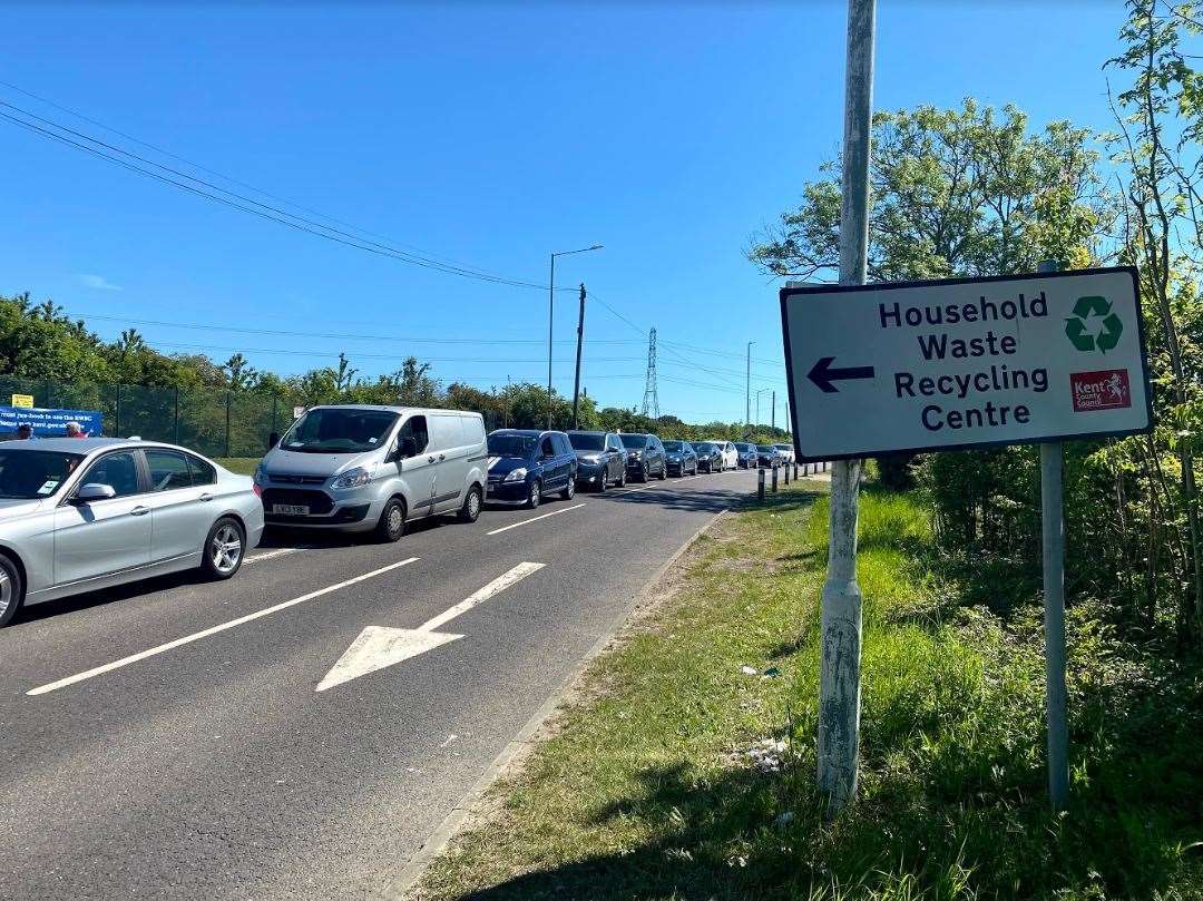 The queue at Pepper Hill Recycling Centre
